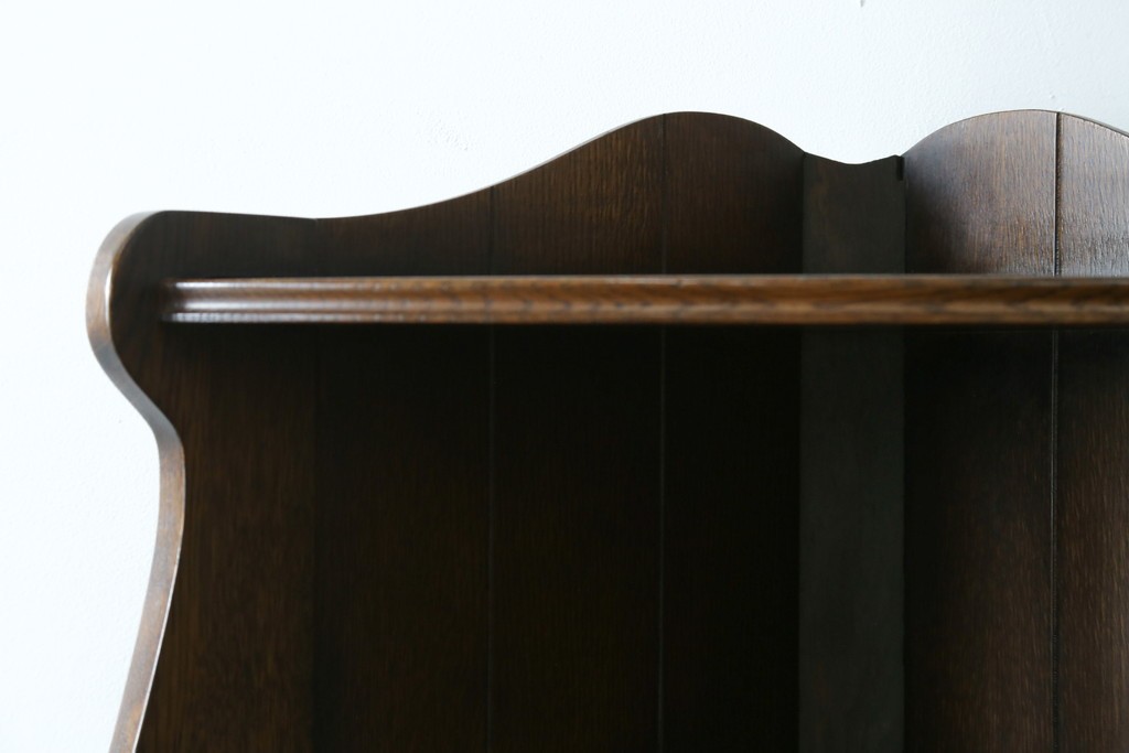 イギリスヴィンテージ　オーク材　優美な曲線シルエットのコーナーラック　(R-085122)