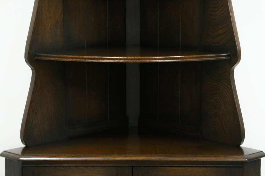 イギリスヴィンテージ　オーク材　優美な曲線シルエットのコーナーラック　(R-085122)