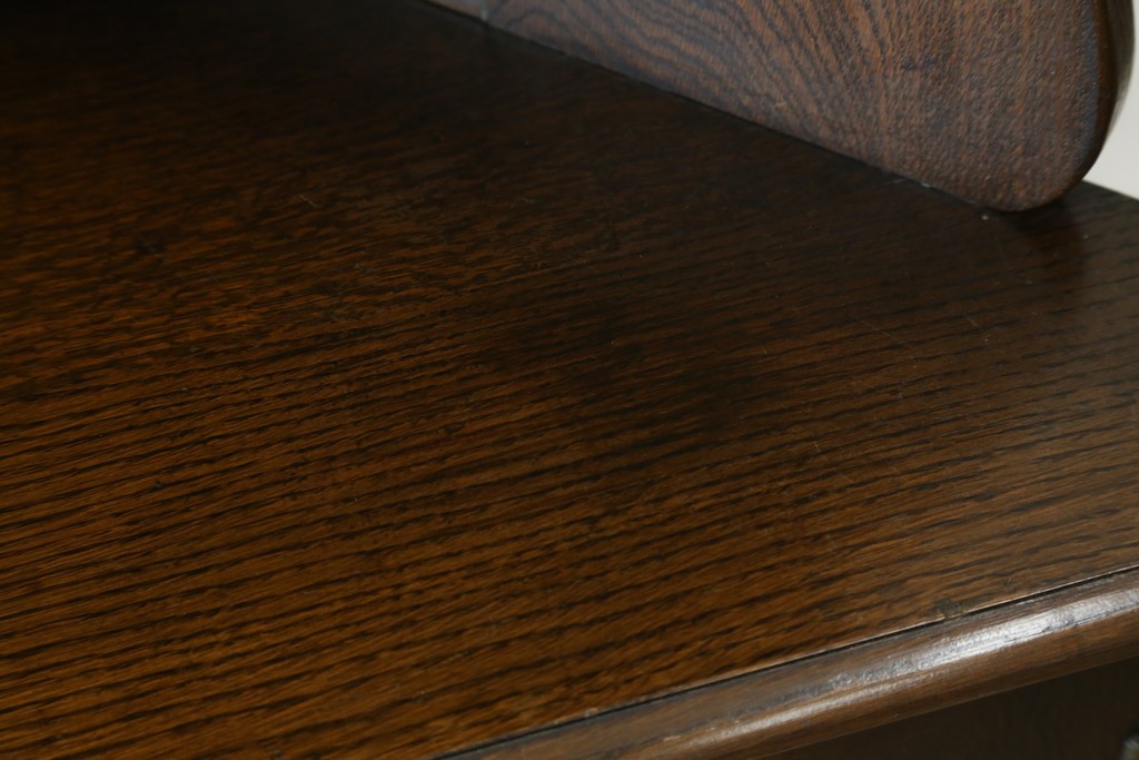 イギリスヴィンテージ　オーク材　優美な曲線シルエットのコーナーラック　(R-085122)