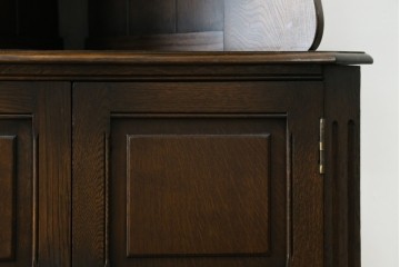 イギリスヴィンテージ　オーク材　優美な曲線シルエットのコーナーラック　(R-085122)