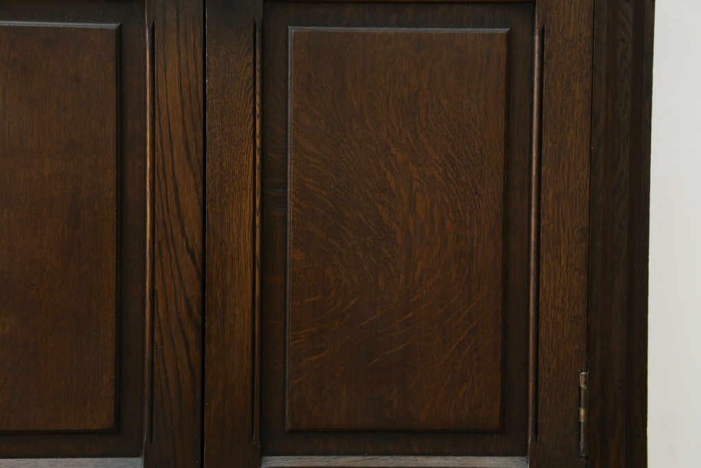 イギリスヴィンテージ　オーク材　優美な曲線シルエットのコーナーラック　(R-085122)