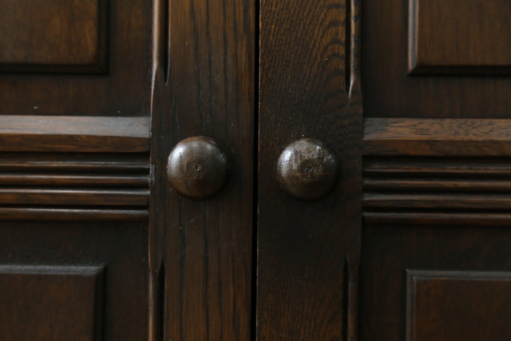 イギリスヴィンテージ　オーク材　優美な曲線シルエットのコーナーラック　(R-085122)