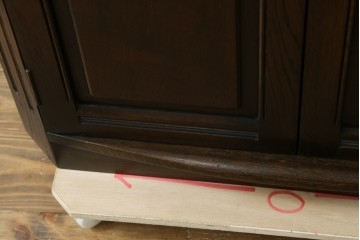 イギリスヴィンテージ　オーク材　優美な曲線シルエットのコーナーラック　(R-085122)