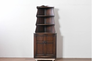 イギリスヴィンテージ　オーク材　優美な曲線シルエットのコーナーラック　(R-085122)