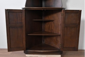 イギリスヴィンテージ　オーク材　優美な曲線シルエットのコーナーラック　(R-085122)