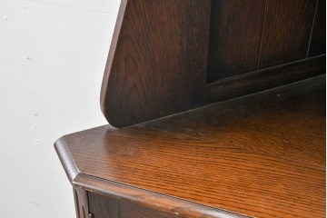 イギリスヴィンテージ　オーク材　優美な曲線シルエットのコーナーラック　(R-085122)