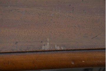 フランスアンティーク　挽物装飾が上品な一枚扉のサイドキャビネット　(R-085123)