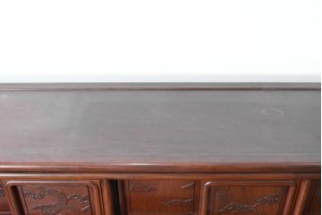 和製ヴィンテージ　花梨　松の彫刻が映える六尺サイズの飾り棚　(R-085126)