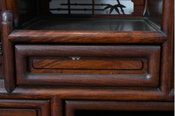 和製ヴィンテージ　花梨　松の彫刻が映える六尺サイズの飾り棚　(R-085126)