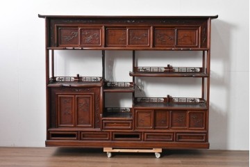 和製ヴィンテージ　花梨　松の彫刻が映える六尺サイズの飾り棚　(R-085126)