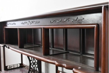 和製ヴィンテージ　花梨　松の彫刻が映える六尺サイズの飾り棚　(R-085126)