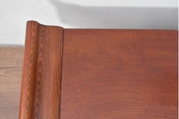 和製アンティーク　上手物　総欅(ケヤキ)材　漆塗り　落ち着いた漆の艶が美し筆返し付きの文机　(R-085127)