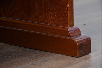 和製アンティーク　上手物　総欅(ケヤキ)材　漆塗り　落ち着いた漆の艶が美し筆返し付きの文机　(R-085127)