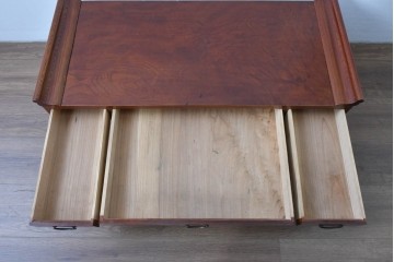 和製アンティーク　上手物　総欅(ケヤキ)材　漆塗り　落ち着いた漆の艶が美し筆返し付きの文机　(R-085127)