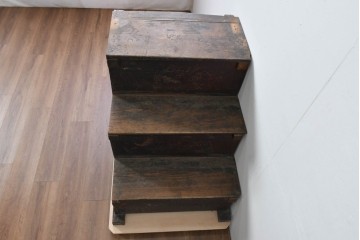 和製アンティーク　低いサイズが珍しい引き出しの多い階段箪笥　(R-085128)