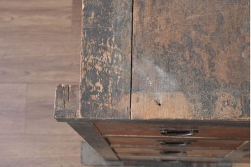 和製アンティーク　低いサイズが珍しい引き出しの多い階段箪笥　(R-085128)