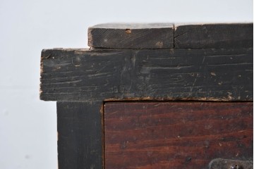 和製アンティーク　低いサイズが珍しい引き出しの多い階段箪笥　(R-085128)