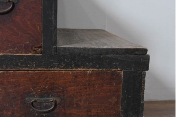 和製アンティーク　低いサイズが珍しい引き出しの多い階段箪笥　(R-085128)