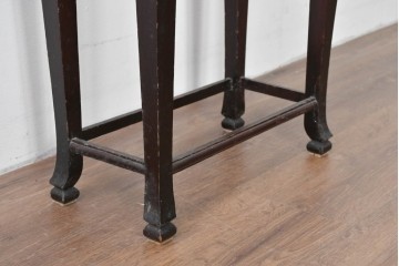 和製ヴィンテージ　細身の脚と柔らかな曲線装飾が映える李朝デザインのコンソールテーブル　(R-085129)