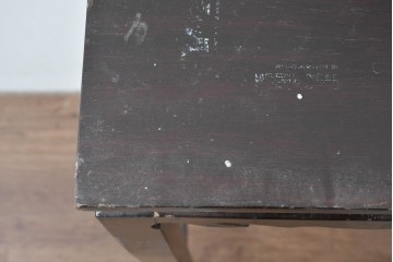 和製ヴィンテージ　細身の脚と柔らかな曲線装飾が映える李朝デザインのコンソールテーブル　(R-085129)