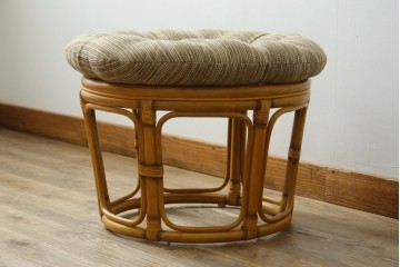 中古　美品　希少な廃番品　ACME Furniture(アクメ ファニチャー)　曲線デザインのウィッカースツール　(R-085130)