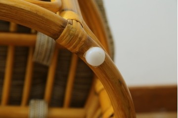 中古　美品　希少な廃番品　ACME Furniture(アクメ ファニチャー)　曲線デザインのウィッカースツール　(R-085130)