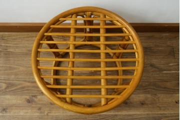 中古　美品　希少な廃番品　ACME Furniture(アクメ ファニチャー)　曲線デザインのウィッカースツール　(R-085130)