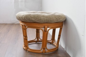 中古　美品　希少な廃番品　ACME Furniture(アクメ ファニチャー)　曲線デザインのウィッカースツール　(R-085130)