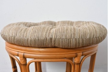 中古　美品　希少な廃番品　ACME Furniture(アクメ ファニチャー)　曲線デザインのウィッカースツール　(R-085130)