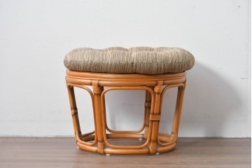 中古　美品　希少な廃番品　ACME Furniture(アクメ ファニチャー)　曲線デザインのウィッカースツール　(R-085130)