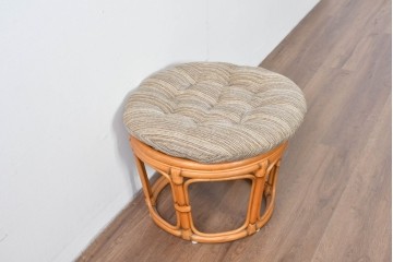 中古　美品　希少な廃番品　ACME Furniture(アクメ ファニチャー)　曲線デザインのウィッカースツール　(R-085130)