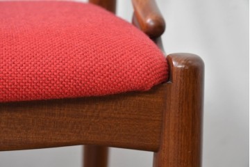 デンマークヴィンテージ　美品　Johannes Andersen(ヨハネス・アンダーセン)　Model16　流れる曲線美のフレームが印象的なダイニングチェア　(R-085131)