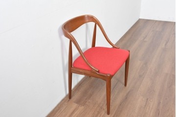 デンマークヴィンテージ　美品　Johannes Andersen(ヨハネス・アンダーセン)　Model16　流れる曲線美のフレームが印象的なダイニングチェア　(R-085131)