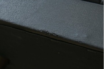 和製ヴィンテージ　縦ステッチとくるみボタンがアクセントのレトロなデザインの1人掛けソファ2脚　(R-085133)