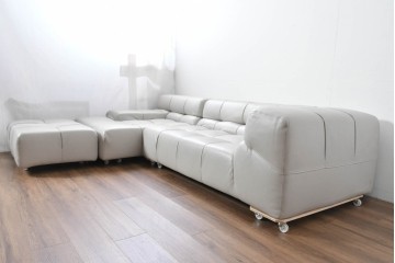 中古　極美品　B&B Italia(イタリア)　Tufty-Time　Alfa253　Patricia Urquiola(パトリシア・ウルキオラ)　本革　洗練されたモジュールデザインと上質な造りが際立つコーナーソファ　定価約500万円相当　(R-085134)