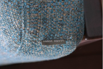 中古　美品　CONDE HOUSE(カンディハウス)　アルプ LD　希少なウォールナットフレームのソファーベッド　定価約35万円相当　(R-085135)