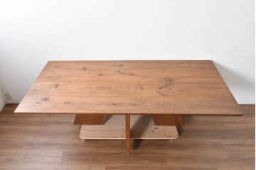 中古　美品　CONDE HOUSE(カンディハウス)　ハカマ　ウォールナット材　力強い造形で存在感を放つソリッドテーブル　定価約75万円相当　(R-085137)