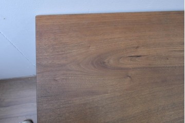 中古　美品　CONDE HOUSE(カンディハウス)　ハカマ　ウォールナット材　力強い造形で存在感を放つソリッドテーブル　定価約75万円相当　(R-085137)