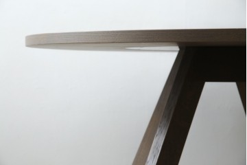 中古　美品　arflex(アルフレックス)　MEDUSA(メデューサ)　オーク材　実用性とデザイン性を兼ね備えたダイニングテーブル　定価約22万円相当　(R-085139)