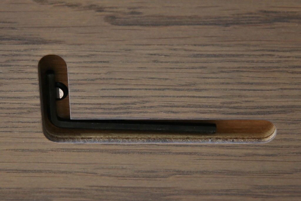 中古　美品　arflex(アルフレックス)　MEDUSA(メデューサ)　オーク材　実用性とデザイン性を兼ね備えたダイニングテーブル　定価約22万円相当　(R-085139)