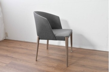 中古　美品　arflex(アルフレックス)　FLUTE(フルーテ)　シンプルモダンなデザインのアームチェア2脚セット　セット定価約24万円相当　(R-085140)