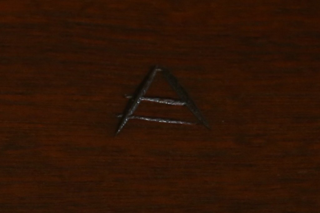 中古　超美品!!　特注品　松本民芸家具　クラシカルな佇まいが美しい座卓　定価約29万円　(R-085146)