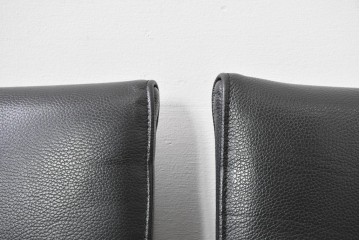 中古　美品　CONDE HOUSE(カンディハウス)　BOLS(ボルス)　革　広い座面とワイドな背もたれがホールド感をつくりだすダイニングチェア2脚　セット定価約32万円相当　(R-085147)