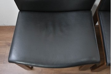 中古　美品　CONDE HOUSE(カンディハウス)　BOLS(ボルス)　革　広い座面とワイドな背もたれがホールド感をつくりだすダイニングチェア2脚　セット定価約32万円相当　(R-085147)