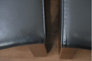 中古　美品　CONDE HOUSE(カンディハウス)　BOLS(ボルス)　革　広い座面とワイドな背もたれがホールド感をつくりだすダイニングチェア2脚　セット定価約32万円相当　(R-085147)