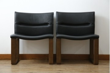 中古　美品　CONDE HOUSE(カンディハウス)　BOLS(ボルス)　革　広い座面とワイドな背もたれがホールド感をつくりだすダイニングチェア2脚　セット定価約32万円相当　(R-085148)