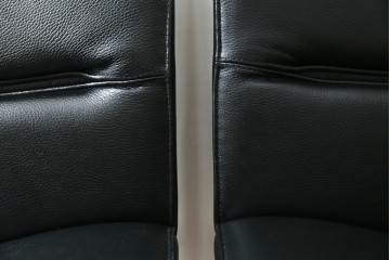 中古　美品　CONDE HOUSE(カンディハウス)　BOLS(ボルス)　革　広い座面とワイドな背もたれがホールド感をつくりだすダイニングチェア2脚　セット定価約32万円相当　(R-085148)