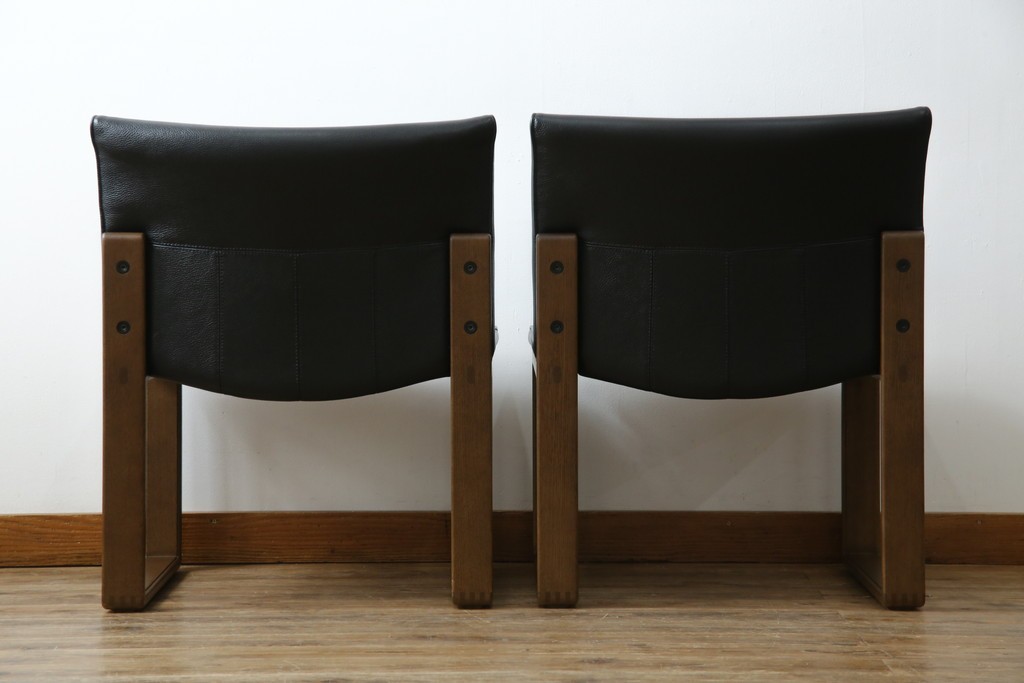 中古　美品　CONDE HOUSE(カンディハウス)　BOLS(ボルス)　革　広い座面とワイドな背もたれがホールド感をつくりだすダイニングチェア2脚　セット定価約32万円相当　(R-085148)