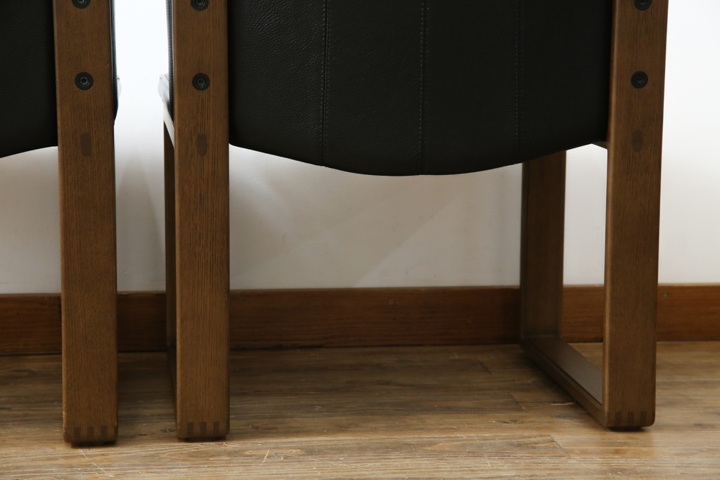 中古　美品　CONDE HOUSE(カンディハウス)　BOLS(ボルス)　革　広い座面とワイドな背もたれがホールド感をつくりだすダイニングチェア2脚　セット定価約32万円相当　(R-085148)