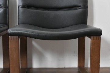 中古　美品　CONDE HOUSE(カンディハウス)　BOLS(ボルス)　革　広い座面とワイドな背もたれがホールド感をつくりだすダイニングチェア2脚　セット定価約32万円相当　(R-085148)